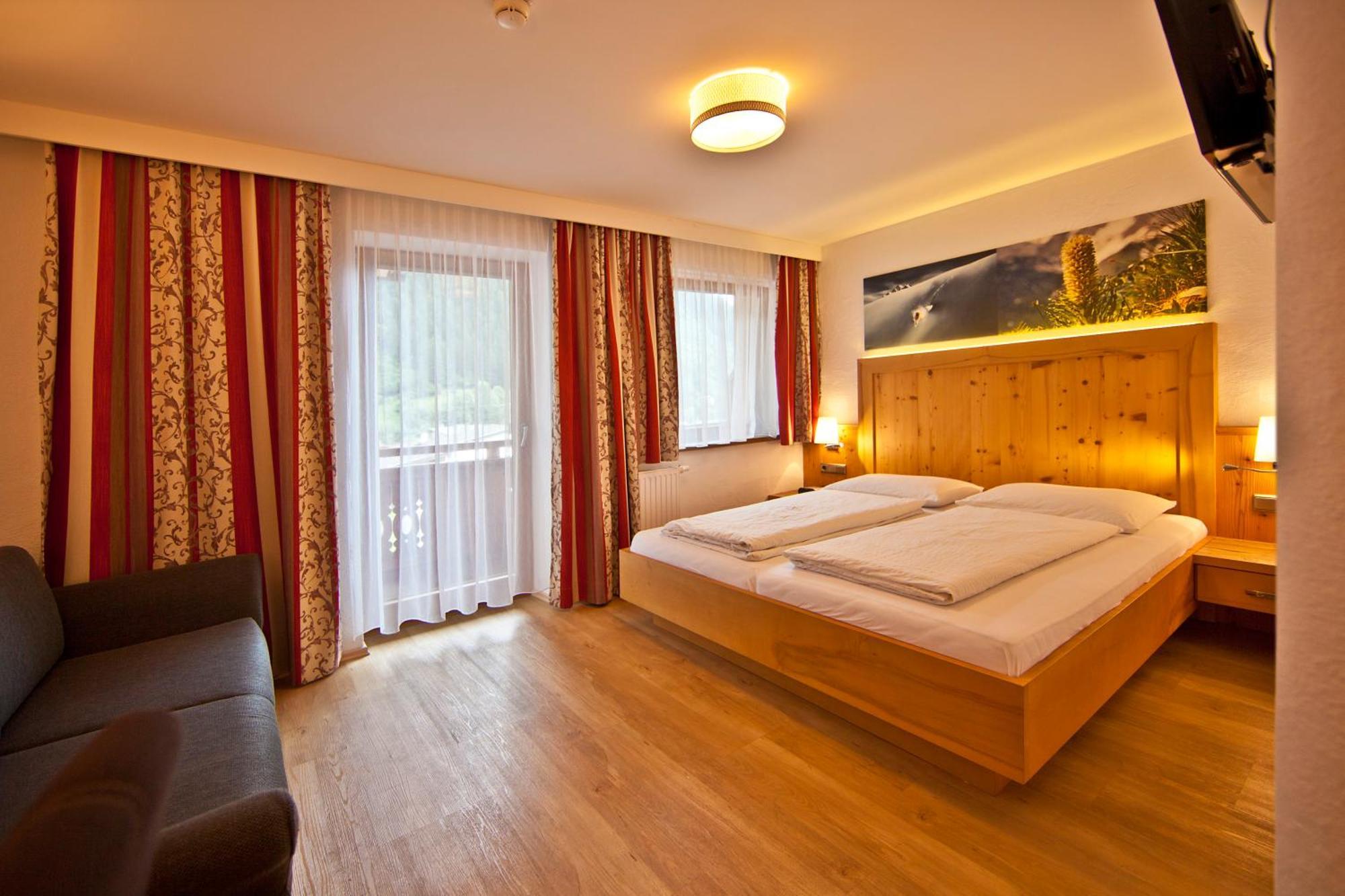 Landhotel Rauchenwalderhof مايرهوفن الغرفة الصورة